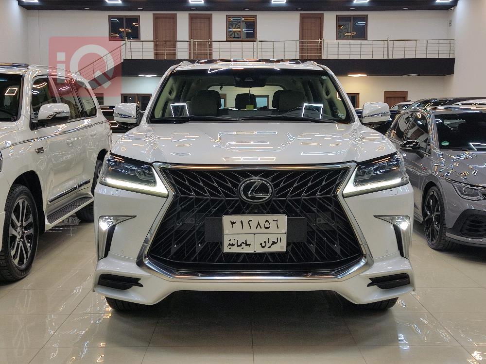 Lexus LX